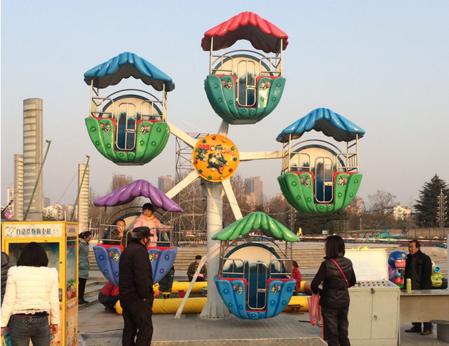 kiddie Ferris wheel kiddie Ferris wheel