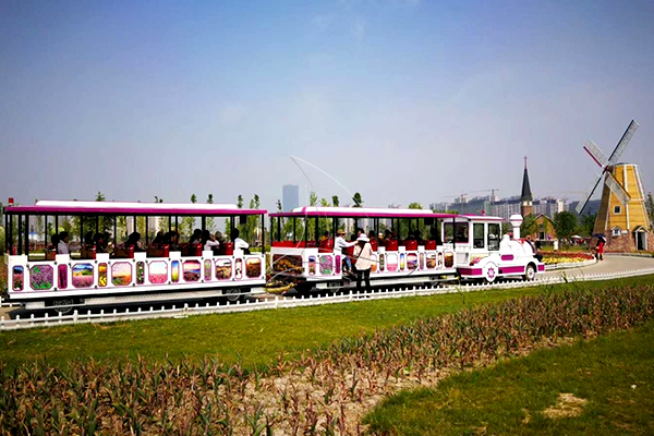tourist train suitable for farm